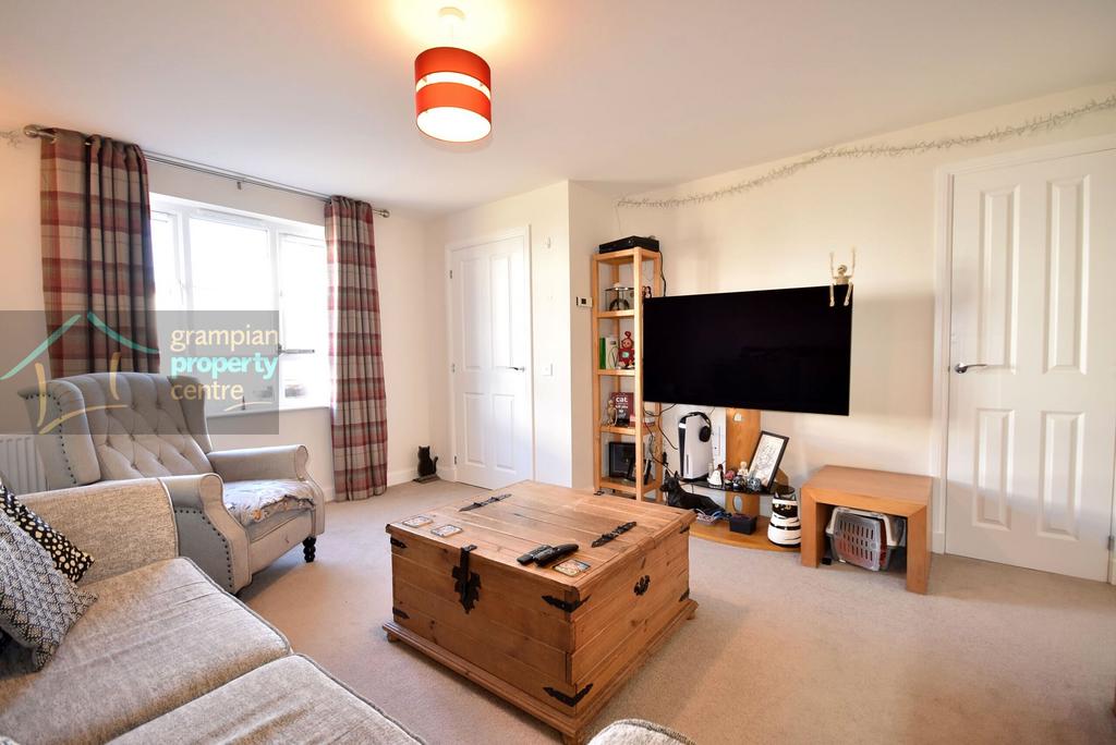 Lounge 3 .JPG