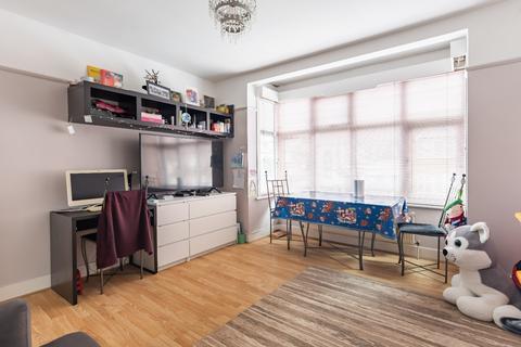 2 bedroom maisonette for sale, Tufton Road, Chingford, E4