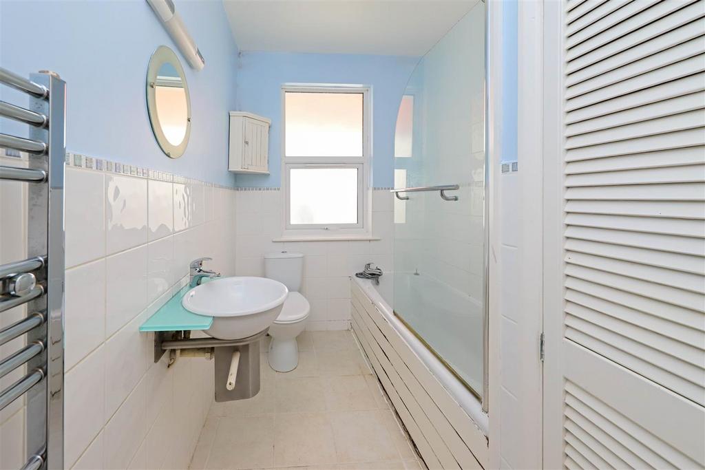 Nicholas james bathroom .jpg
