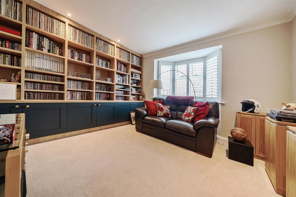 Bedroom/Sitting Room