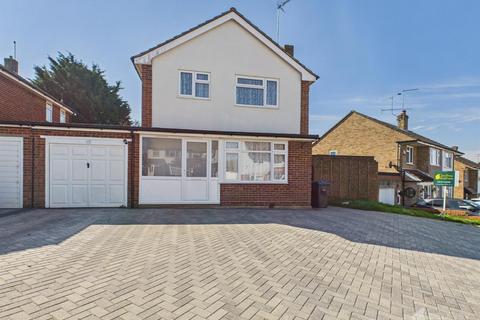 17 Elmbridge, Harlow, CM17 0JU