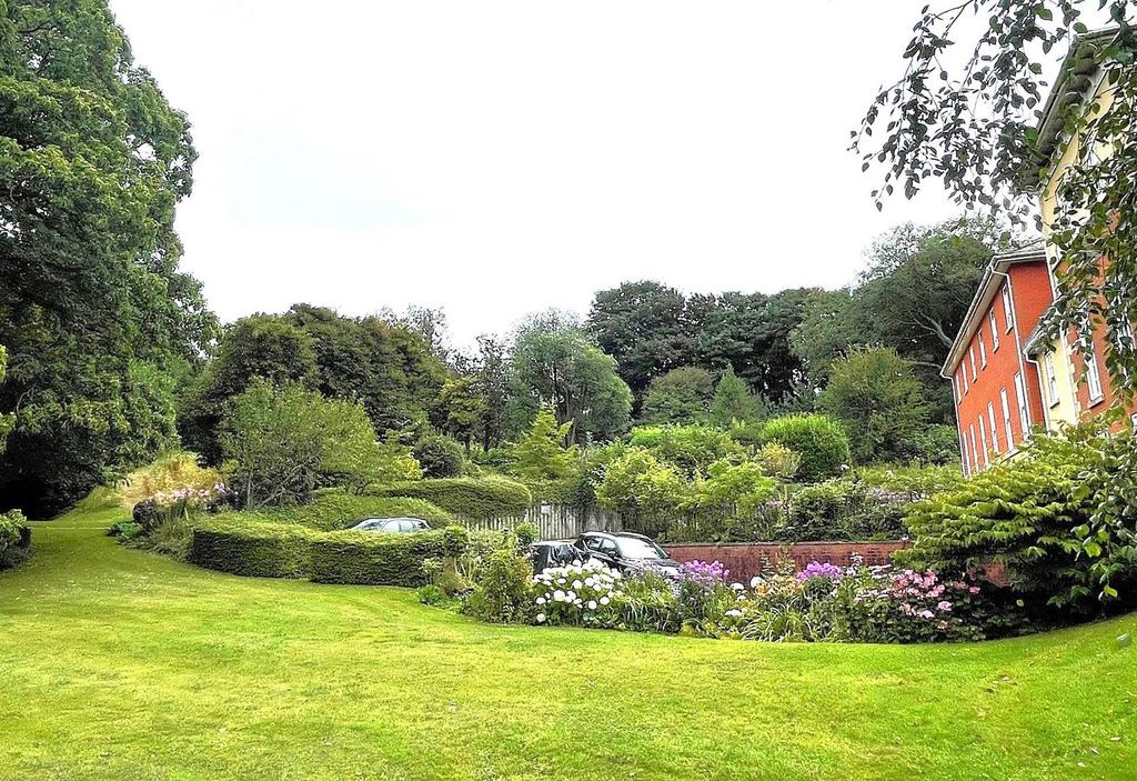 Communal Grounds