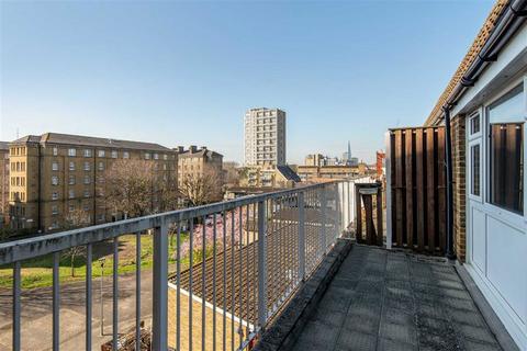 Cable Street, London E1W