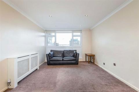2 bedroom flat for sale, Cable Street, London E1W