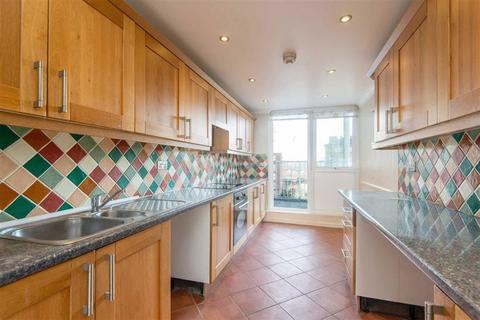 2 bedroom flat for sale, Cable Street, London E1W