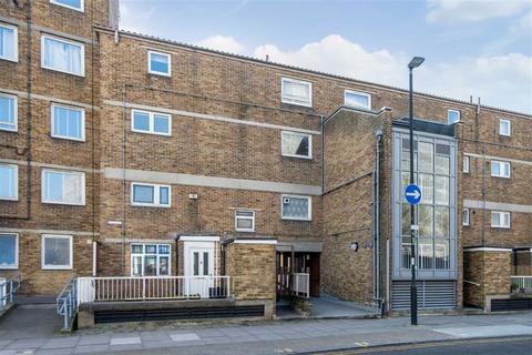 2 bedroom flat for sale, Cable Street, London E1W