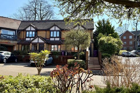 2 bedroom retirement property for sale, Harrison Close, Hitchin, SG4