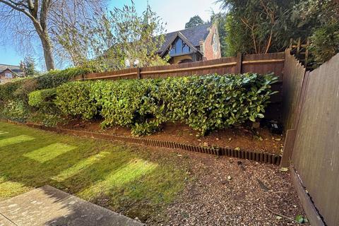 2 bedroom retirement property for sale, Harrison Close, Hitchin, SG4
