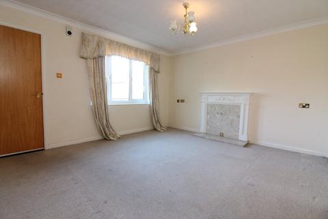 2 bedroom retirement property for sale, Harrison Close, Hitchin, SG4