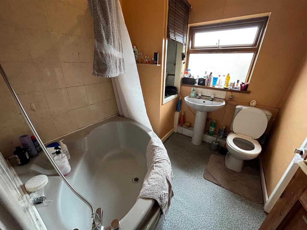 Bath.jpg