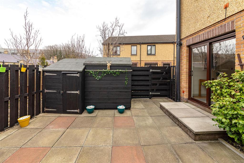 18 Rose Bank Place Galashiels 36.JPG