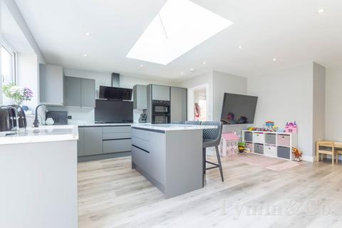 3 bedroom semi-detached bungalow for sale, Lone Barn Road, Norwich NR7