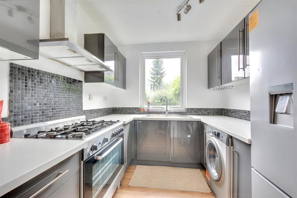 Kitchen 1.jpeg