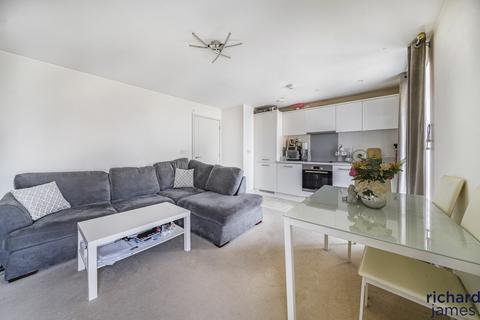 1 bedroom flat for sale, Firefly Avenue, Swindon SN2