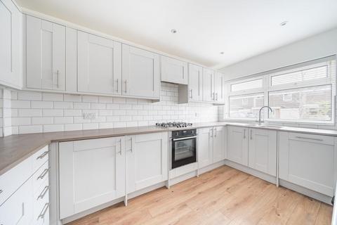 9 Furzefield Close, Chislehurst, BR7 5DE