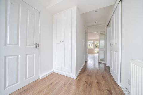 9 Furzefield Close, Chislehurst, BR7 5DE
