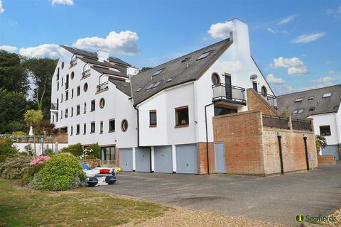 2 bedroom apartment for sale, Pier Road, Seaview