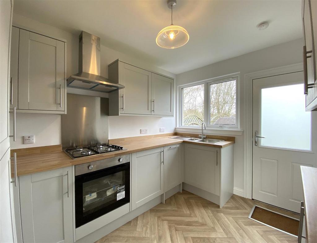 Kitchen 1.jpg
