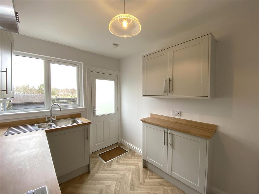 Kitchen 3.jpg
