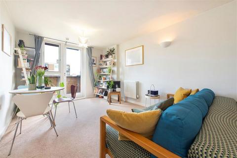 1 bedroom flat for sale, Wenlock Street, London N1
