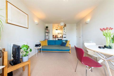 1 bedroom flat for sale, Wenlock Street, London N1