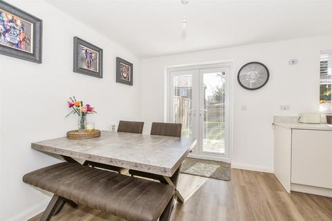 3 bedroom semi-detached house for sale, Long Strakes, Staplehurst, Tonbridge, Kent