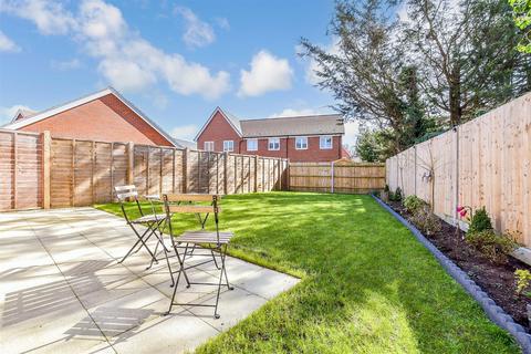 3 bedroom semi-detached house for sale, Long Strakes, Tonbridge TN12