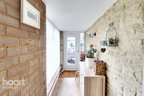3 bedroom semi-detached house for sale, Hitchin Road, Luton