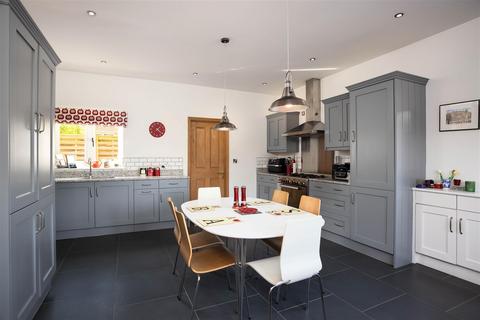 5 bedroom detached house for sale, St. Johns Road, Wetherby LS23