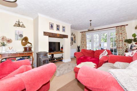 4 bedroom end of terrace house for sale, West Street, Hunton, Maidstone, Kent