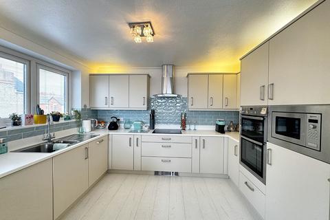 2 bedroom apartment for sale, Flat , Northgate, Lytham St. Annes