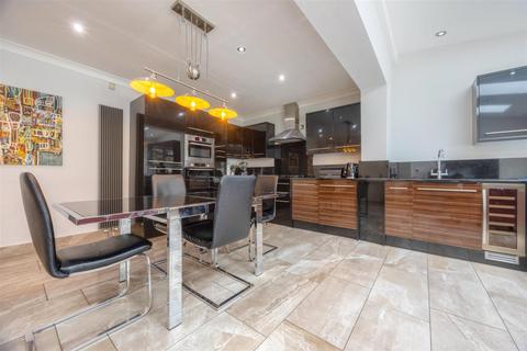 11 Prospect Drive, Sheffield, S17 4JH