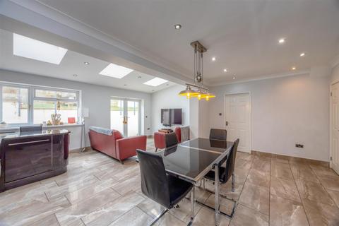 11 Prospect Drive, Sheffield, S17 4JH