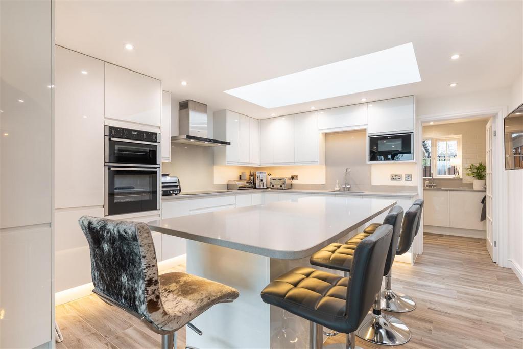 Kitchen-6.jpg