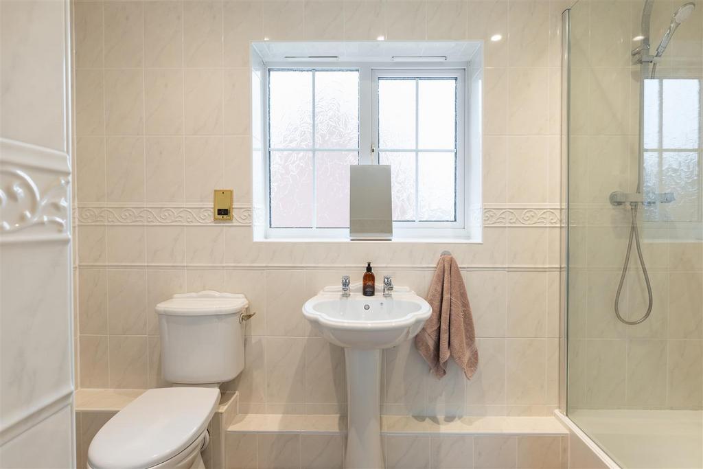 Bathrooms-3.jpg