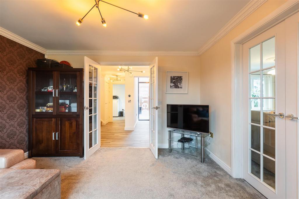 Sitting room-2.jpg