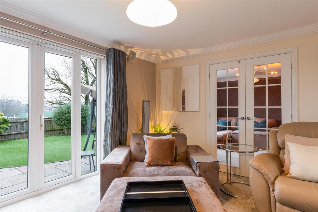 Living room-2.jpg