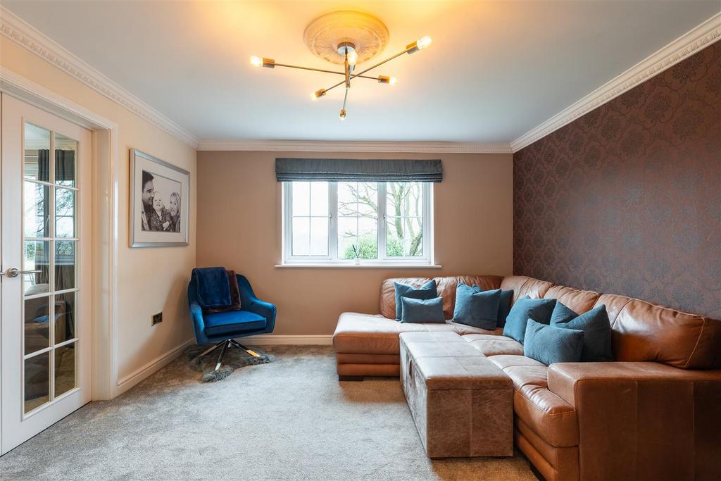 Sitting room-1.jpg
