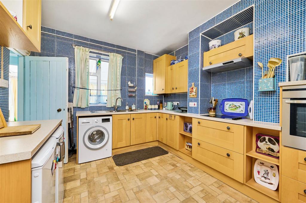 James Anderson - Dover House Road London SW15 5 AB