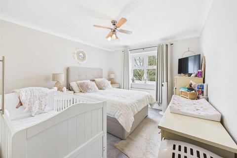 4 bedroom detached house for sale, Maes Ty Gwyn, Llangennech, Llanelli