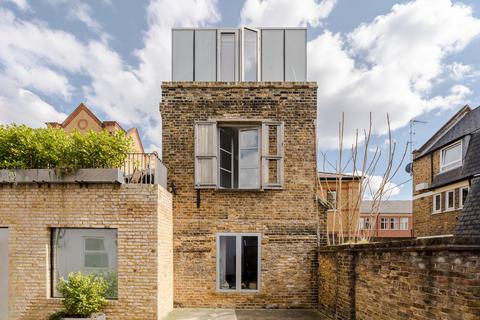 3 bedroom semi-detached house for sale, The Bakehouse II, Basing Court, London SE15