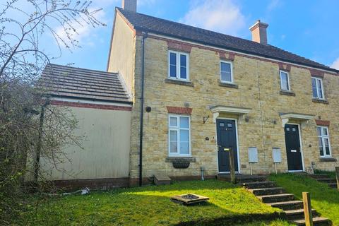 38 Harrolds Close, Dursley, GL11 4FD