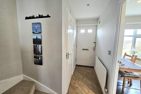 38 Harrolds Close, Dursley, GL11 4FD