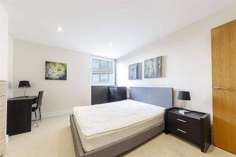 1 bedroom apartment to rent, Cobalt Point, London E14