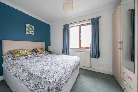 5 Carlys Close, Beckenham, BR3 4PB