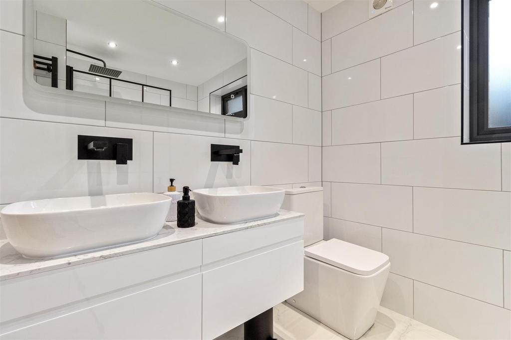 9 Maytree Close-019.jpg