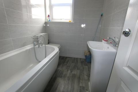 2 bedroom terraced house to rent, Talbot Street, Rishton, Blackburn