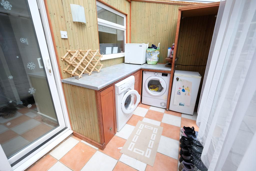 Sunroom/utility room