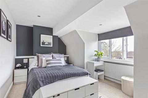 2 bedroom maisonette for sale, Edinburgh Drive, Staines-upon-Thames, Surrey, TW18