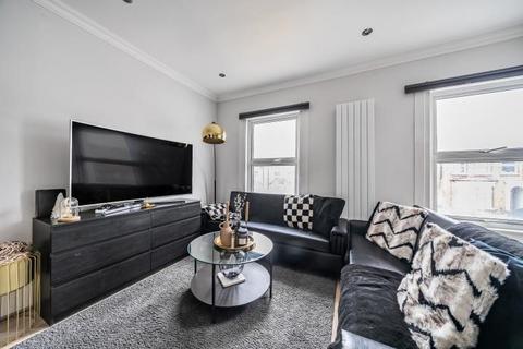 2 bedroom flat for sale, Grange Park Road, London, E10